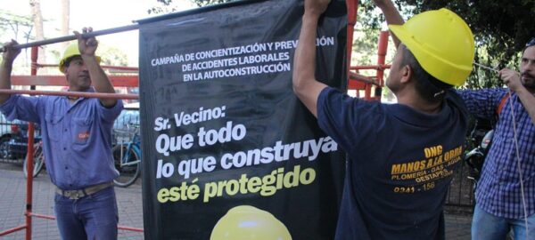Argentina: Trabajadores de la construcción marcharon para exigir mayores medidas de seguridad laboral